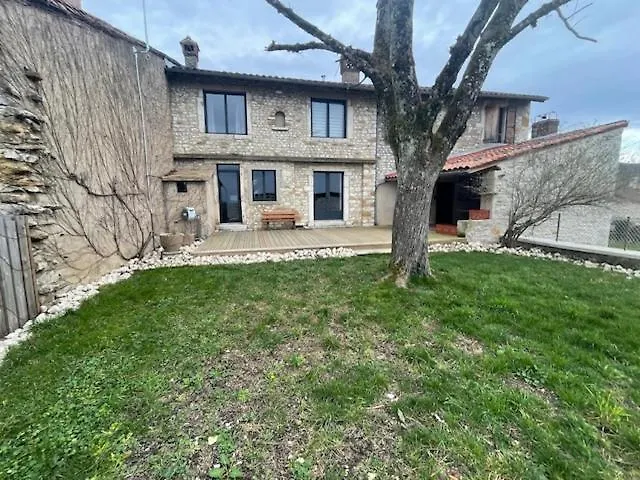 Villa Gite Du Chateau De Treffort à Treffort  0*, Treffort (Ain) France